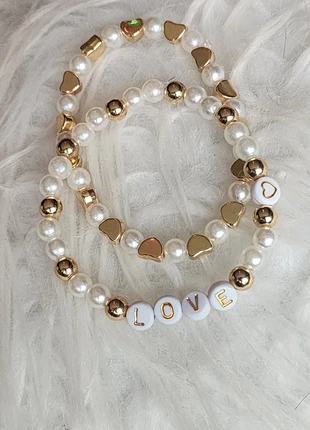 Armbandjes love, merk: Handgemaakt, staat: Nieuw met prijskaartje, € 2,00, € 2,80 inclusief Kopersbescherming