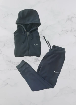 Ensemble Nike bleu marine logo brodé, Taille M/L, brand: Nike, condition: Very good, size: M, €55.00, €58.45 includes Buyer Protection