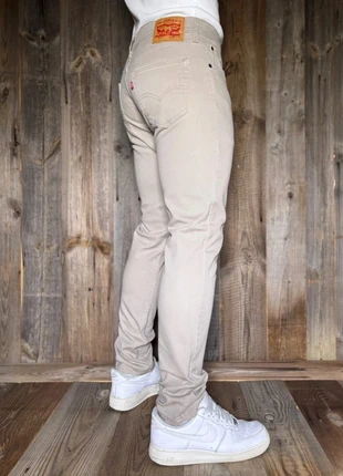 Jean Levi’s 511 coupe slim, marque: Levi's, état: Bon état, taille: W32 | FR 42, 30,00 €, 32,20 € Protection acheteurs (Pro) incluse