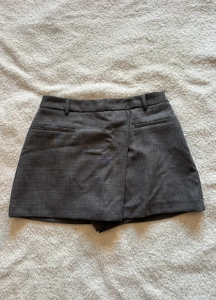 Gonna Stradivarius – Taglia S, brand: Stradivarius, condizioni: Nuovo senza cartellino, taglia: S / IT 40 / EU 36, €10.00, €11.20 include la Protezione acquisti