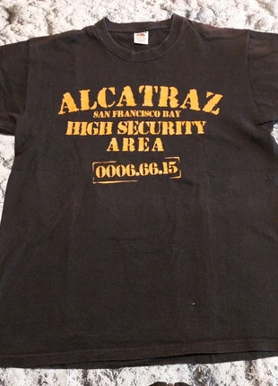 Tee-shirt Alcatraz. Bon état. Taille M. Noir., brand: Vintage Dressing, condition: Good, size: M, €4.00, €4.90 includes Buyer Protection Pro
