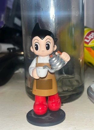 Popmart Astroboy, marque: POPMART, état: Très bon état, taille: Prématuré, jusqu'à 44cm, 15,00 €, 16,45 € Protection acheteurs incluse