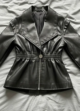 Veste Noire Simili Cuir Élastiquée à la Taille, marca: essoy, estado: Muito bom, tamanho: S / 36 / 8, €89.90, €95.10 inclui Proteção do Comprador