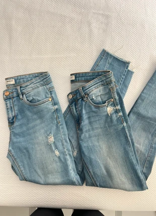 Lote skinny jeans low waist Stradivarius 36, marque: Stradivarius, état: Très bon état, taille: S / 36 / 8, 17,00 €, 18,55 € Protection acheteurs incluse