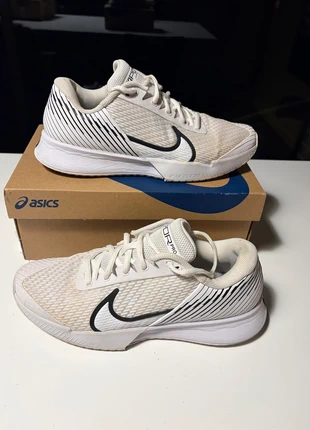 Nike Vapor pro, merk: Nike, staat: Heel goed, maat: 42, € 75,00, € 79,45 inclusief Kopersbescherming