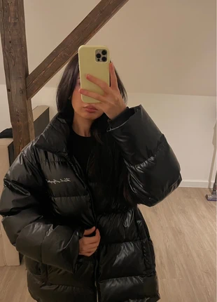 karl lagerfeld glänzende daunenwinterjacke unisex steppjacke oversize herren Größe XL, brand: Karl Lagerfeld, condizioni: Ottime, taglia: XL, €169.00, €178.15 include la Protezione acquisti