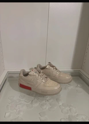 Nike Air Force 1 Fontanka Pearl Blanc, marque: Nike, état: Très bon état, taille: 39, 25,00 €, 26,95 € Protection acheteurs incluse