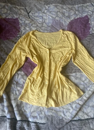 T-shirt Manche longue à boutonnière, staat: Heel goed, maat: M / 38 / 10, € 3,00, € 3,85 inclusief Kopersbescherming