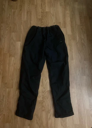 Trackpant vintage nike, marque: Nike, état: Très bon état, taille: M, 30,00 €, 32,20 € Protection acheteurs incluse