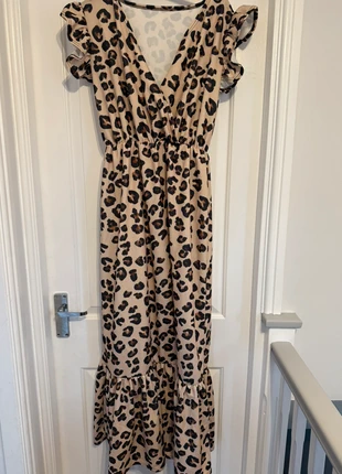 Leopard print v-neck midi/maxi dress - size small (for up to a 12), condition: Very good, size: Other, £5.00, £5.95 includes Buyer Protection
