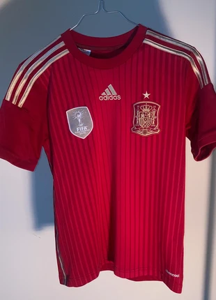 Maillot football Espagne 2010, merk: adidas, staat: Heel goed, maat: 16 jaar / 176 cm, € 7,50, € 8,58 inclusief Kopersbescherming