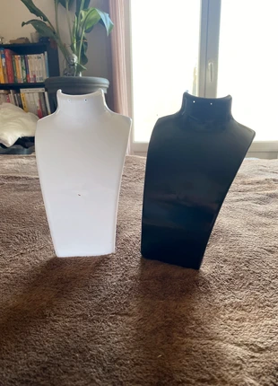 Présentoirs bijoux – Bustes colliers noir & blanc – Lot – 21 cm, condizioni: Nuovo con cartellino, €9.00, €10.15 include la Protezione acquisti