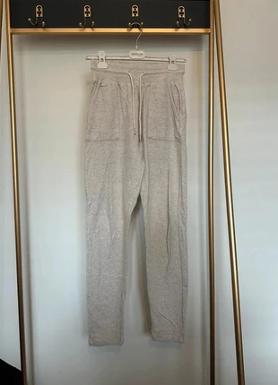 <3 Lune Active broek – maat S, comfy & chic in schelpkleur, merk: lune active, staat: Heel goed, maat: S / 36 / 8, € 11,99, € 13,29 inclusief Kopersbescherming