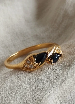 Bague entrelacée dorée et strass noir, marke: Strass, zustand: Sehr gut, größe: 56.9 mm / 18.1 mm Ø, 12,00 €, 13,30 € inklusive Vinted-Käuferschutz