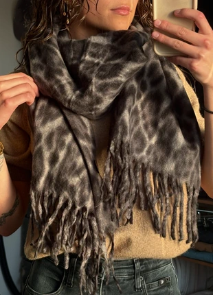 Écharpe léopard grise neuve douce et chaude, marque: Boutique indépendante, état: Neuf avec étiquette, 15,00 €, 16,45 € Protection acheteurs (Pro) incluse