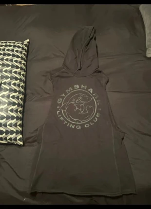 Débardeur à capuche Gymshark, marque: Gymshark, état: Très bon état, taille: M, 12,00 €, 13,30 € Protection acheteurs incluse