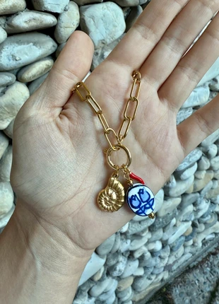 Gold Chunky Chain Necklace with Ceramic and Shell Charms, marca: & Other Stories, estado: Novo sem etiquetas, €12.00, €13.30 inclui Proteção do Comprador