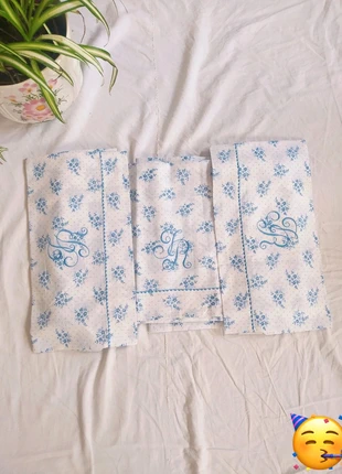 🌾Hand-embroidered flat sheet and two pillowcases vintage, marque: Bordada, état: Neuf sans étiquette, taille: Double (155-190 cm x 200-220 cm), 29,99 €, 32,19 € Protection acheteurs incluse