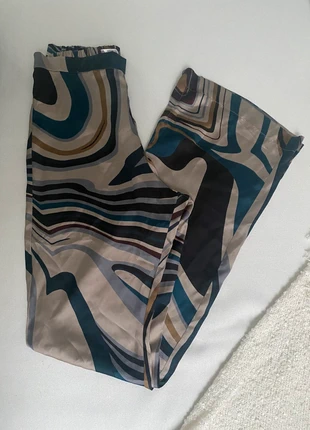 Feestelijke 70s Zara flare broek / flared pants voor de feestdagen in maat S, merk: Zara, staat: Nieuw zonder prijskaartje, maat: S / 36 / 8, € 6,00, € 7,00 inclusief Kopersbescherming