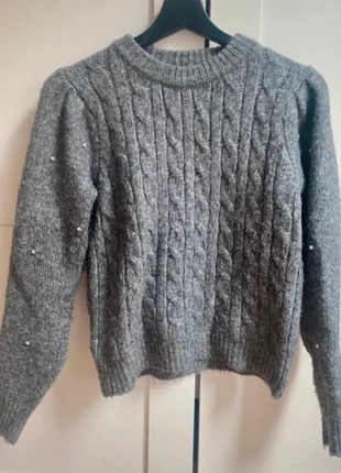 Pull gris foncé à strass Mango, marque: Mango, état: Très bon état, taille: XS / 34 / 6, 5,00 €, 5,95 € Protection acheteurs incluse