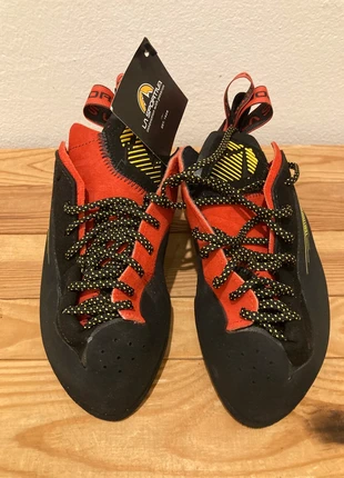 La Sportiva Testarossa, brand: La Sportiva, condizioni: Nuovo con cartellino, taglia: 38.5, €120.00, €126.70 include la Protezione acquisti