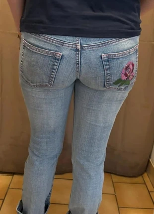 Jean Y2K XFN Évasé Broderies Rose Floral | Pièce Collection T36/38, marque: XFN, état: Très bon état, taille: S / 36 / 8, 9,00 €, 10,15 € Protection acheteurs incluse