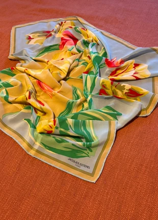 Écharpe luxueuse avec le meilleur tissage en crêpe, marke: Jacques Esterel, zustand: Neu, 20,00 €, 21,70 € inklusive Vinted-Käuferschutz