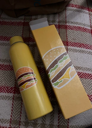 Gourde mc Donald neuve, marque: McDonald's, état: Neuf avec étiquette, 6,00 €, 7,00 € Protection acheteurs incluse