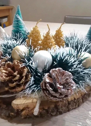 Splendido centrotavola con luci incorporate e pigne dorate a candela, Party Time, brand: Party Time, condizioni: Nuovo con cartellino, €13.90, €15.30 include la Protezione acquisti