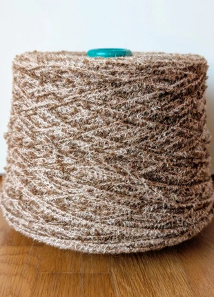 Filato Lana Bouclé, brand: Bouclé, condizioni: Ottime, €10.00, €11.20 include la Protezione acquisti Pro