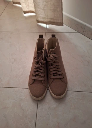 Stivaletti con lacci belli comodi, brand: MOLTO, condizioni: Ottime, taglia: 40, €5.00, €5.95 include la Protezione acquisti