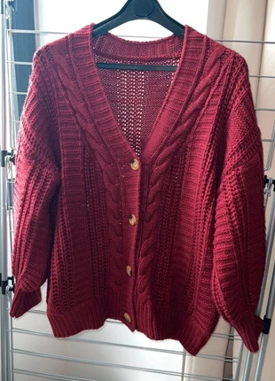 Gilet maille bordeaux taille M, merk: Made In Italy, staat: Nieuw zonder prijskaartje, maat: M / 38 / 10, € 10,00, € 11,20 inclusief Kopersbescherming