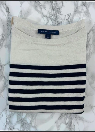 Pull Tommy Hilfiger Blanc/Noir / Col rond / Logo brodé / Taille S Femme, brand: Tommy Hilfiger, condition: Very good, size: S / 36 / 8, €23.00, €24.85 includes Buyer Protection