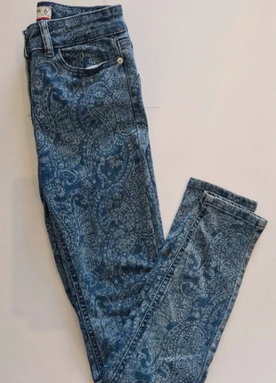 Paisley Patterned Legging Jeans from Next Size 6, brand: Next, condition: Good, size: XS / UK 4-6, £3.00, £3.85 includes Buyer Protection