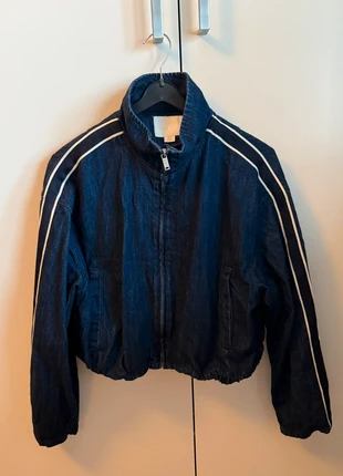 Zara cropped denim jasje, merk: Zara, staat: Heel goed, maat: S / 36 / 8, € 18,00, € 19,60 inclusief Kopersbescherming