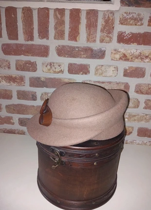 Vintage hoedje, merk: onbekend, staat: Heel goed, maat: Universele maat, € 10,00, € 11,20 inclusief Kopersbescherming