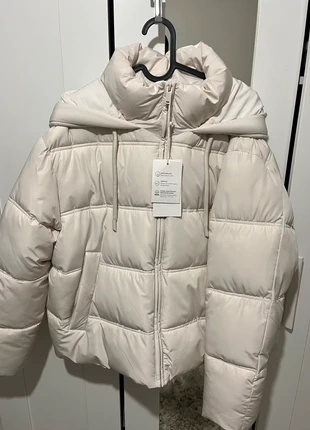Doudoune oversize et courte crème Zara, brand: Zara, condition: New with tags, size: L / 40 / 12, €40.00, €42.70 includes Buyer Protection
