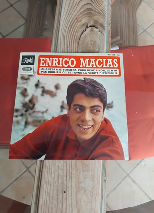 Vinyle Enrico Macias années 60, condition: Very good, €5.00, €5.95 includes Buyer Protection