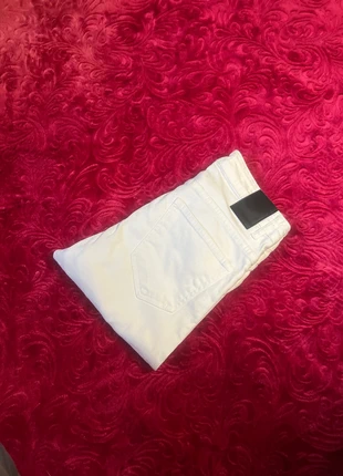 Jeans Skinny Blanc Zara👖, brand: Zara, condizioni: Ottime, taglia: IT 38 | W29, €5.00, €5.95 include la Protezione acquisti