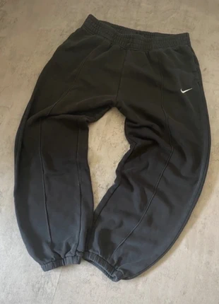 Jogging Nike Noir Solo Swoosh Large Baggy Taille XS Femme, marque: Nike, état: Très bon état, taille: XS / 34 / 6, 29,90 €, 32,10 € Protection acheteurs incluse