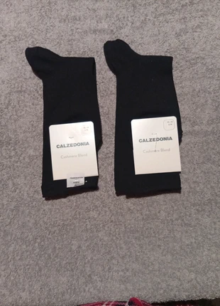 Set calzini Calzedonia da donna con cachemire lunghi, brand: Calzedonia, condizioni: Nuovo con cartellino, taglia: S | 35-38, €5.00, €5.95 include la Protezione acquisti