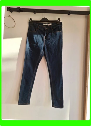 R0343. Jean skinny brut Kiabi T40, marque: Kiabi, état: Très bon état, taille: L / 40 / 12, 4,00 €, 4,90 € Protection acheteurs (Pro) incluse