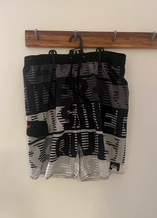 Short de bain QuickSilver, marque: Quicksilver, état: Très bon état, taille: L, 4,00 €, 4,90 € Protection acheteurs incluse