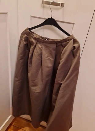 Kaki rok H&M maat 38., marque: H&M, état: Neuf sans étiquette, taille: M / 38 / 10, 5,00 €, 5,95 € Protection acheteurs incluse