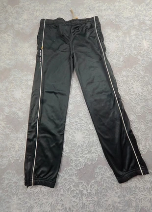 Pantalon de sport Lotto noir zippé - Taille 10 ans - État satisfaisant, brand: Lotto, condition: Satisfactory, size: 10 years / 140 cm, €5.00, €5.95 includes Buyer Protection