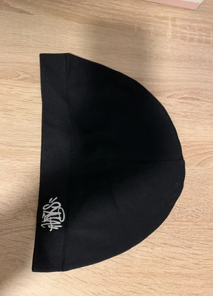 Gorro negro Syna World, marque: Syna World, état: Très bon état, taille: Taille unique, 7,95 €, 9,05 € Protection acheteurs incluse