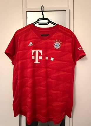 Vareuse Bayern Munich, marque: adidas, état: Très bon état, taille: XL / 42 / 14, 12,00 €, 13,30 € Protection acheteurs incluse