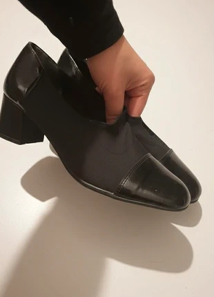 Slippers à petit talons vintage Taille 36.5, marque: Vintage Dressing, état: Bon état, taille: 36.5, 15,00 €, 16,45 € Protection acheteurs incluse