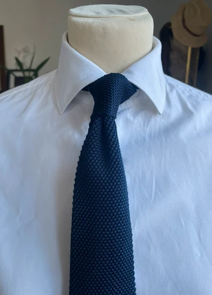 Cravate en maille tricotée bleu marine – chic & intemporelle, merk: Gentlemen’s Club, staat: Nieuw zonder prijskaartje, € 14,99, € 16,44 inclusief Kopersbescherming