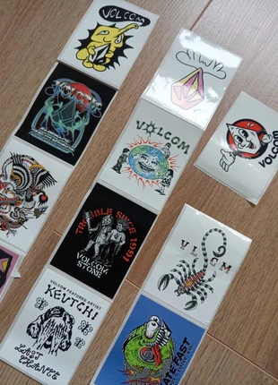 Pack de pegatinas Volcom con varios diseños retro, skate y estilo tattoo, marque: Volcom, état: Neuf avec étiquette, 9,00 €, 10,15 € Protection acheteurs incluse